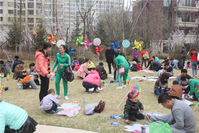 壹品人家携立人幼儿园举办首届亲子风筝节(图13)