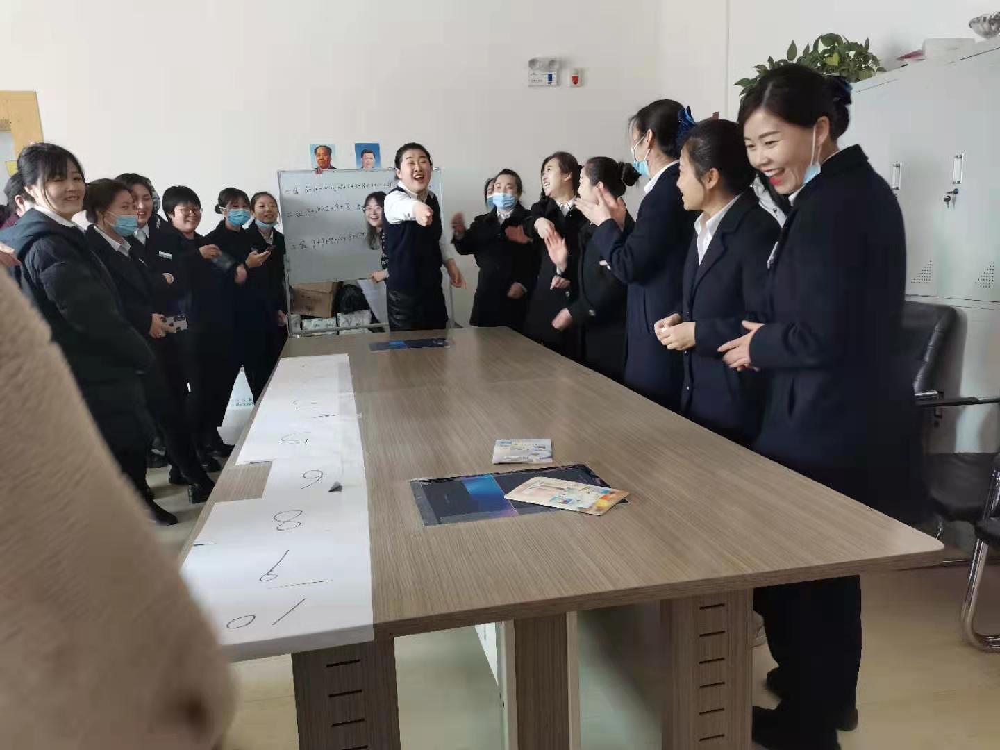 快乐女王节 幸福“滚滚来” 金泰地产全体女工欢度国际妇女节(图2) 快乐女王节 幸福“滚滚来” 金泰地产全体女工欢度国际妇女节(图2)