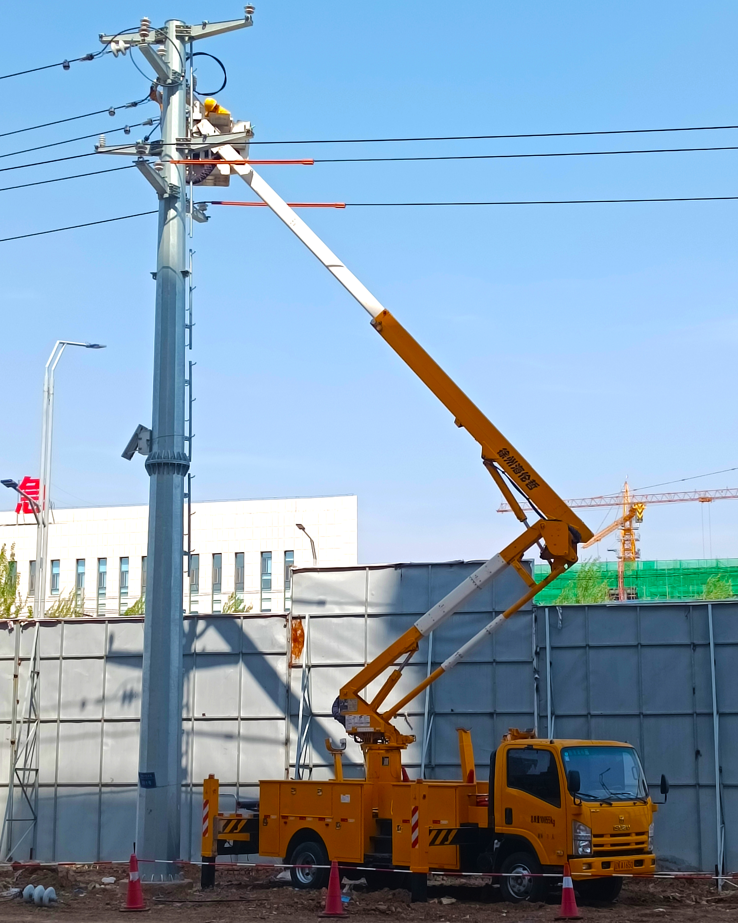 金泰学府二期高压线路顺利拆除(图2)