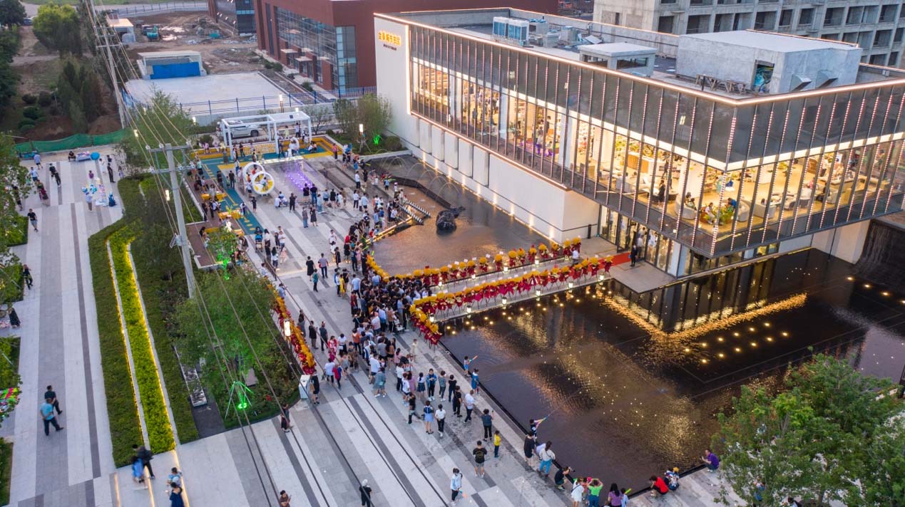 谢卫东市长一行莅临金泰城市书房参观调研(图6)