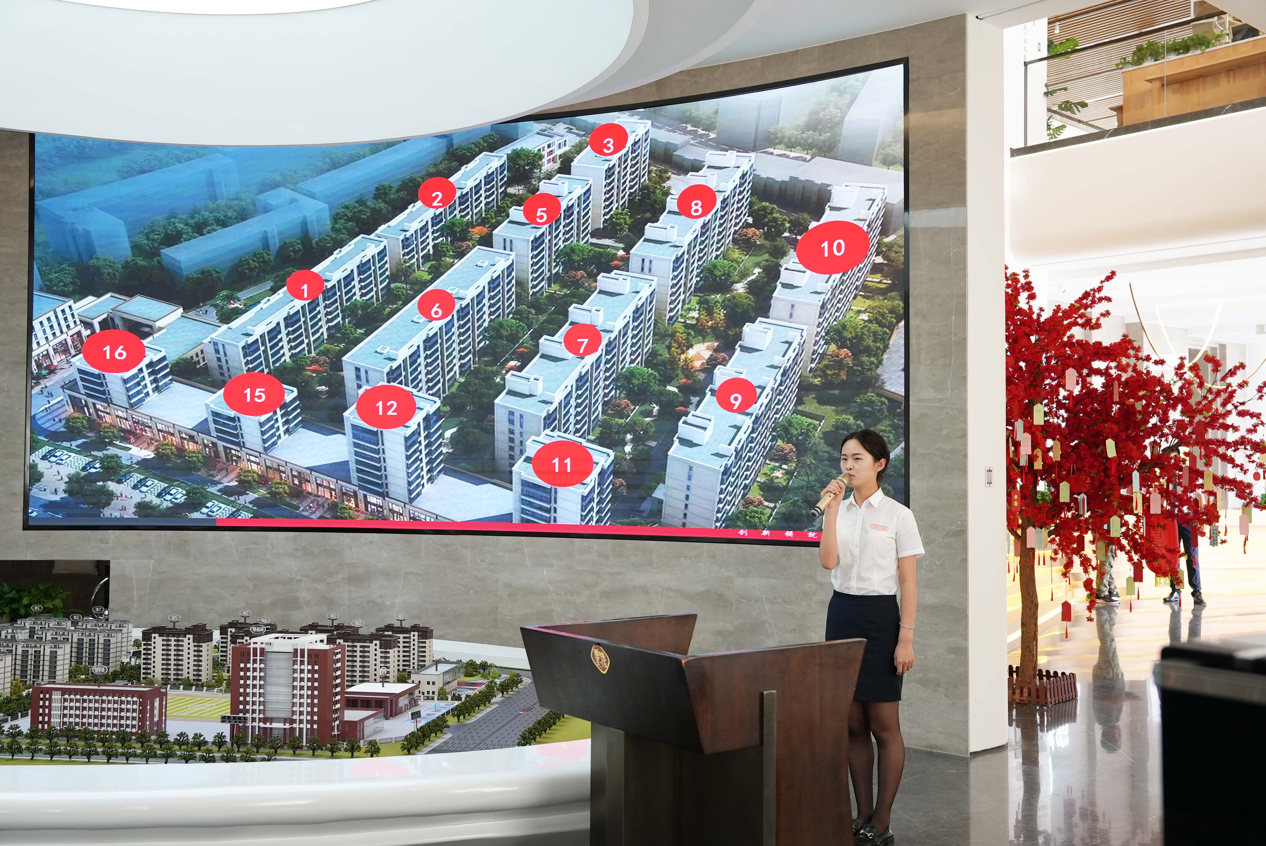 销勇善战 谁语争锋|金泰地产2023年度销讲大赛圆满落幕(图6) 销勇善战 谁语争锋|金泰地产2023年度销讲大赛圆满落幕(图6)