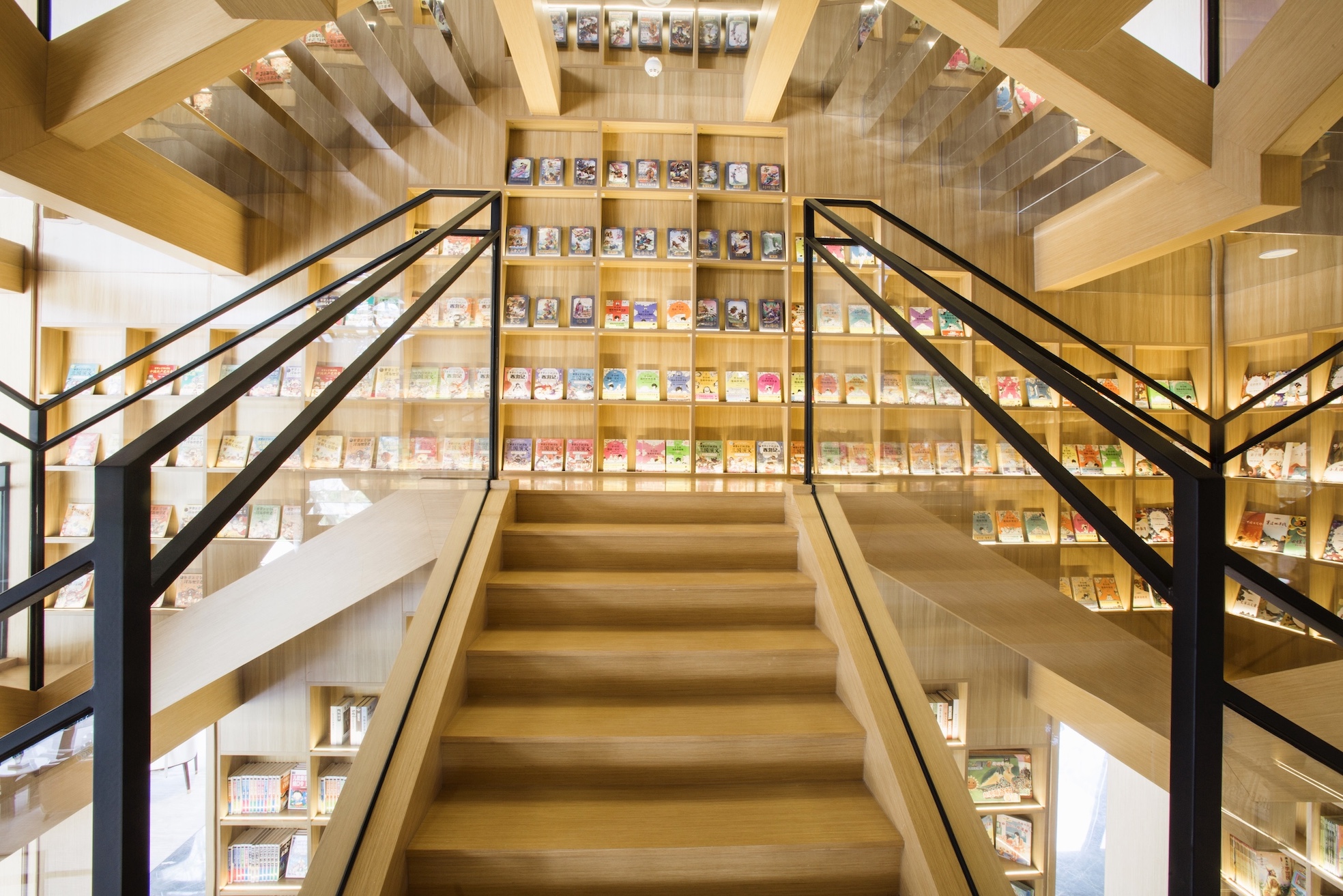 凤凰山·云麓美学馆暨山水间城市书房8月10日正式开放(图7)